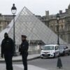 Braquage au Louvre : des bijoux de la couronne française dérobés en plein jour